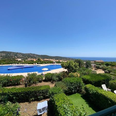 Appart. Vue Mer Avec Piscine - Golfe De St Tropez Les Issambres Exteriör bild